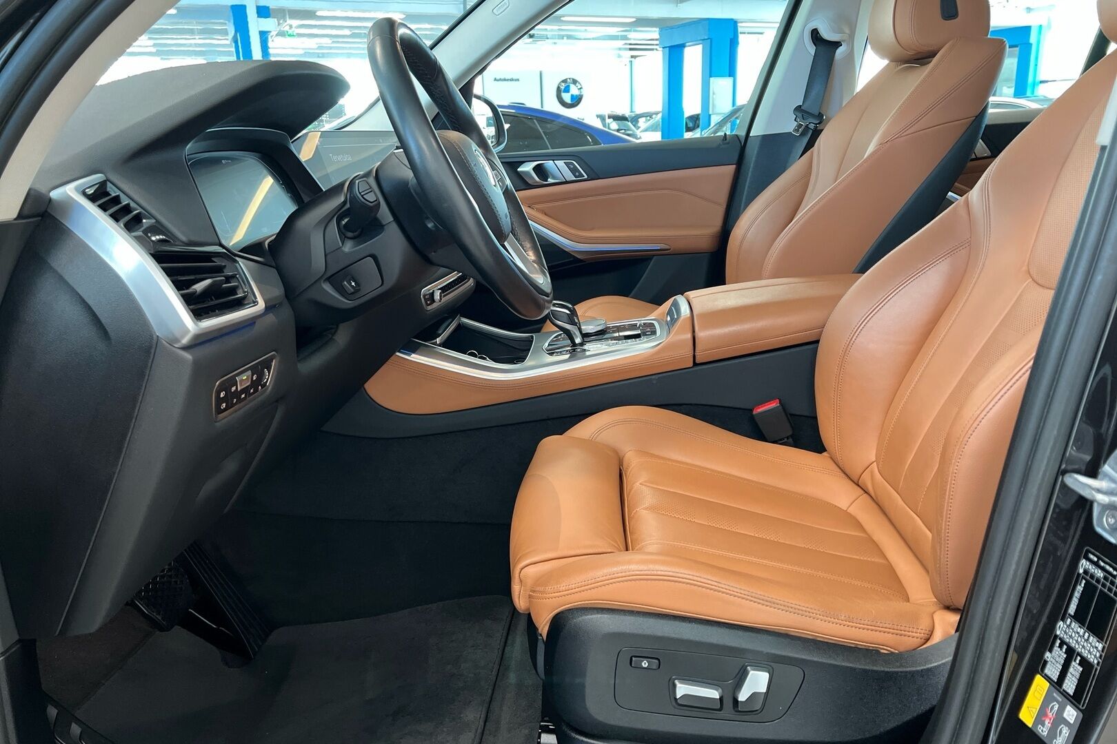 BMW X5 iso kuva 7