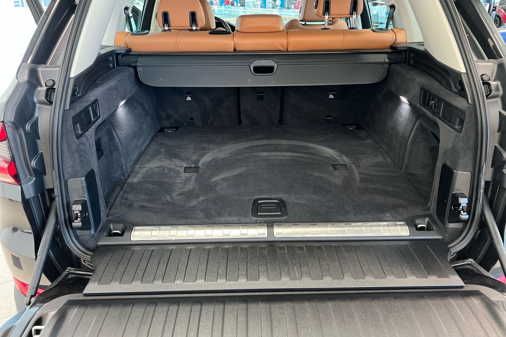 BMW X5 iso kuva 9