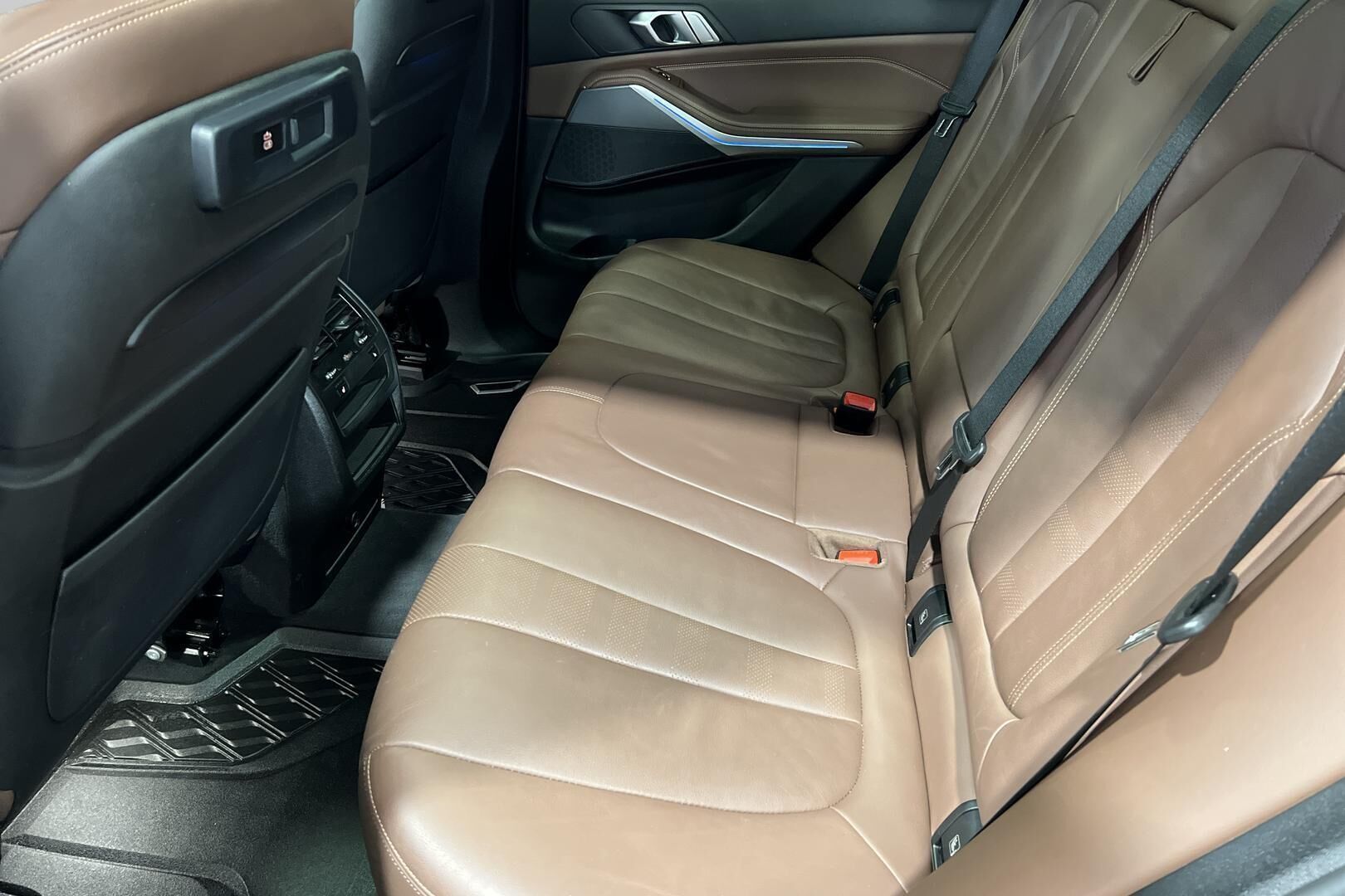 BMW X5 iso kuva 7