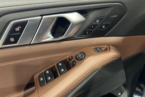 BMW X5 esikatselu 12