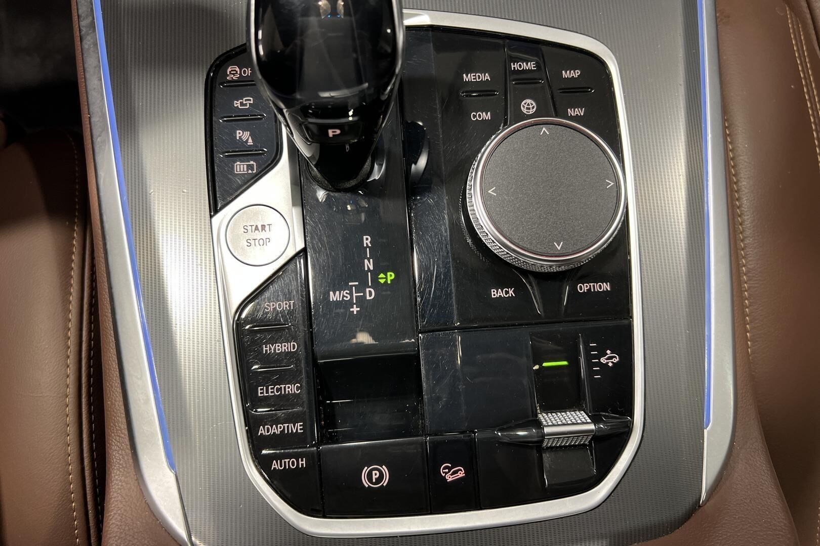 BMW X5 iso kuva 14