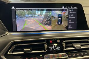BMW X5 esikatselu 16
