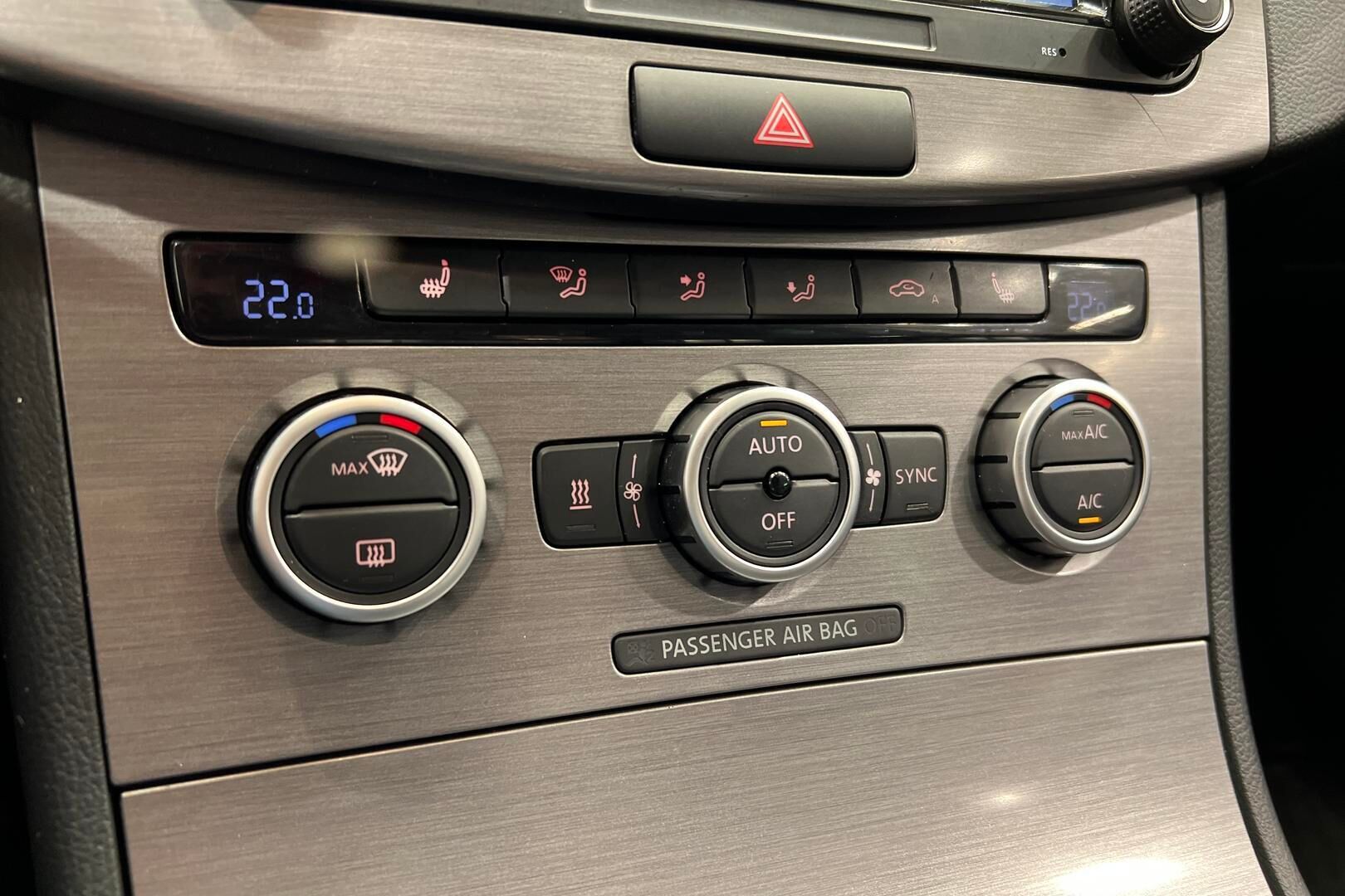 Volkswagen Passat iso kuva 19