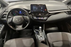 Toyota C-HR esikatselu 11