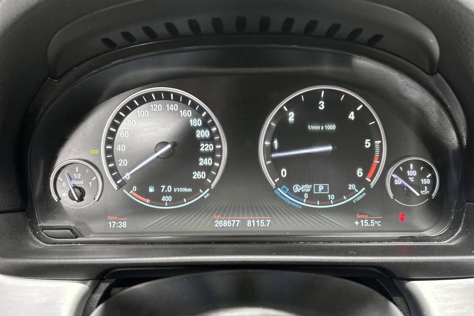 BMW 5-sarja iso kuva 13