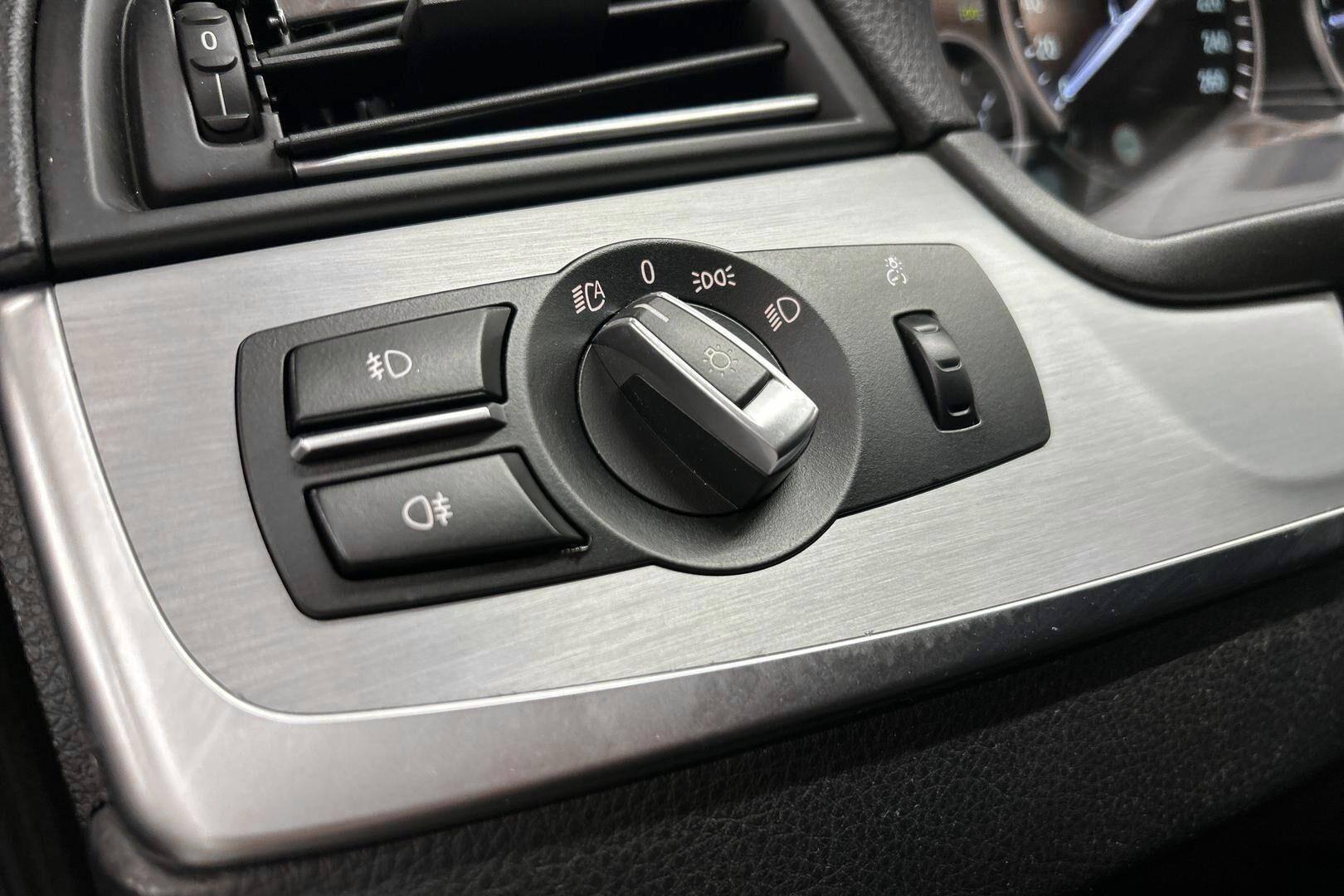 BMW 5-sarja iso kuva 21