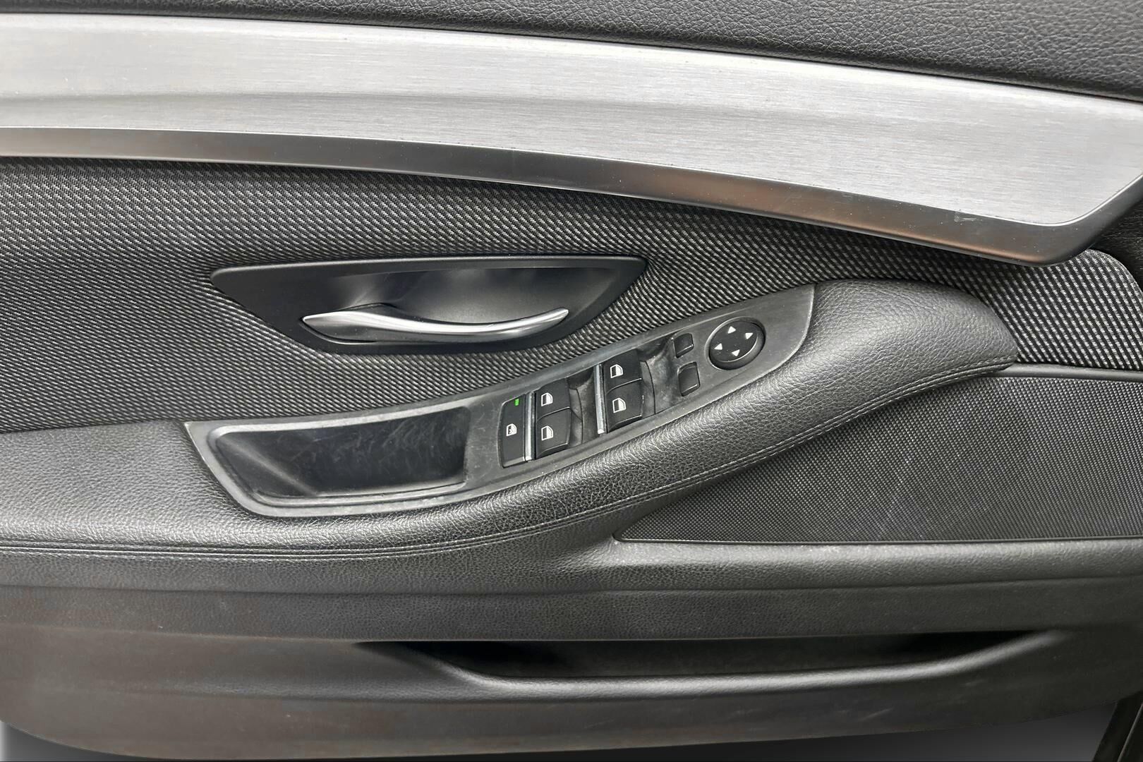 BMW 5-sarja iso kuva 22