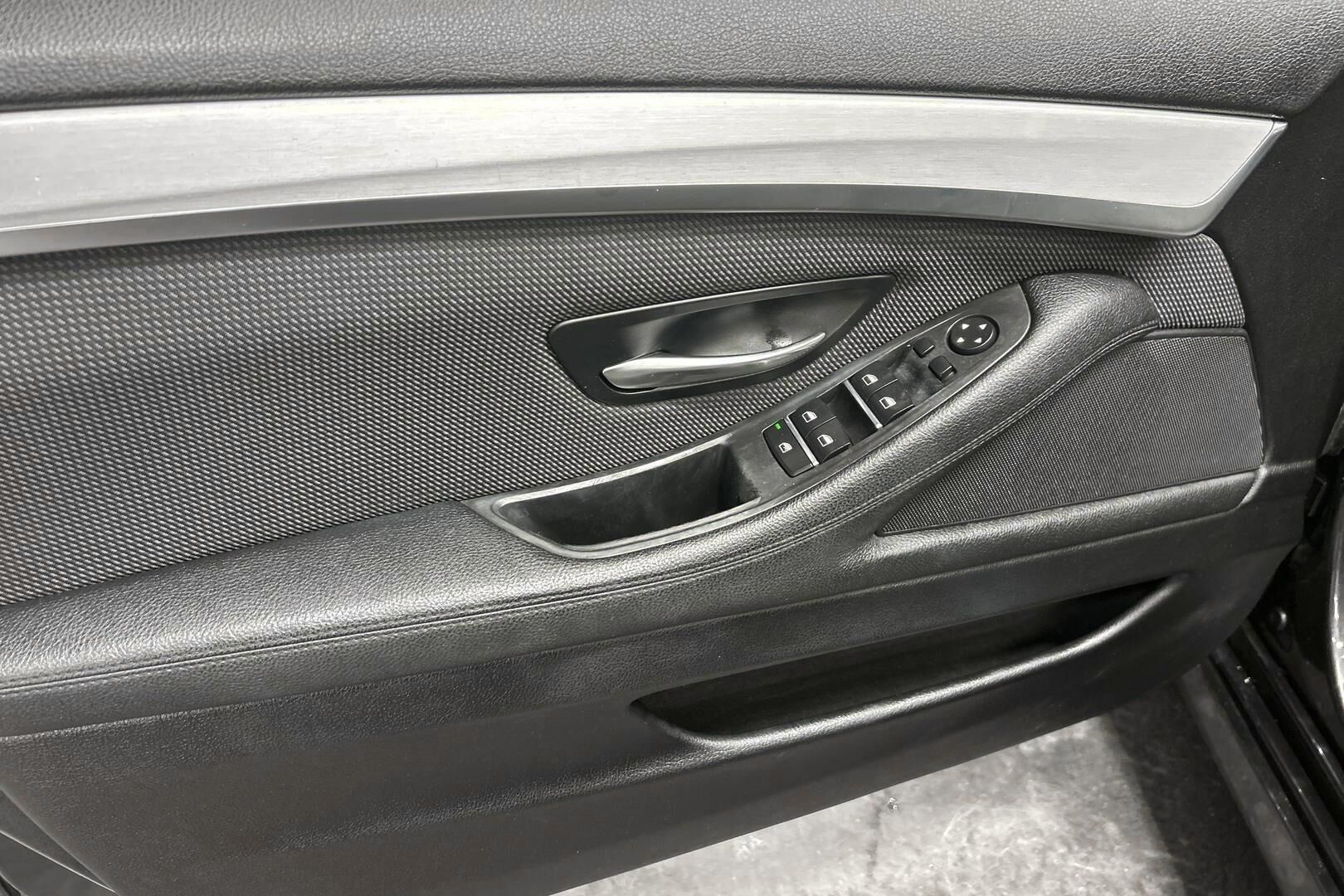 BMW 5-sarja iso kuva 23