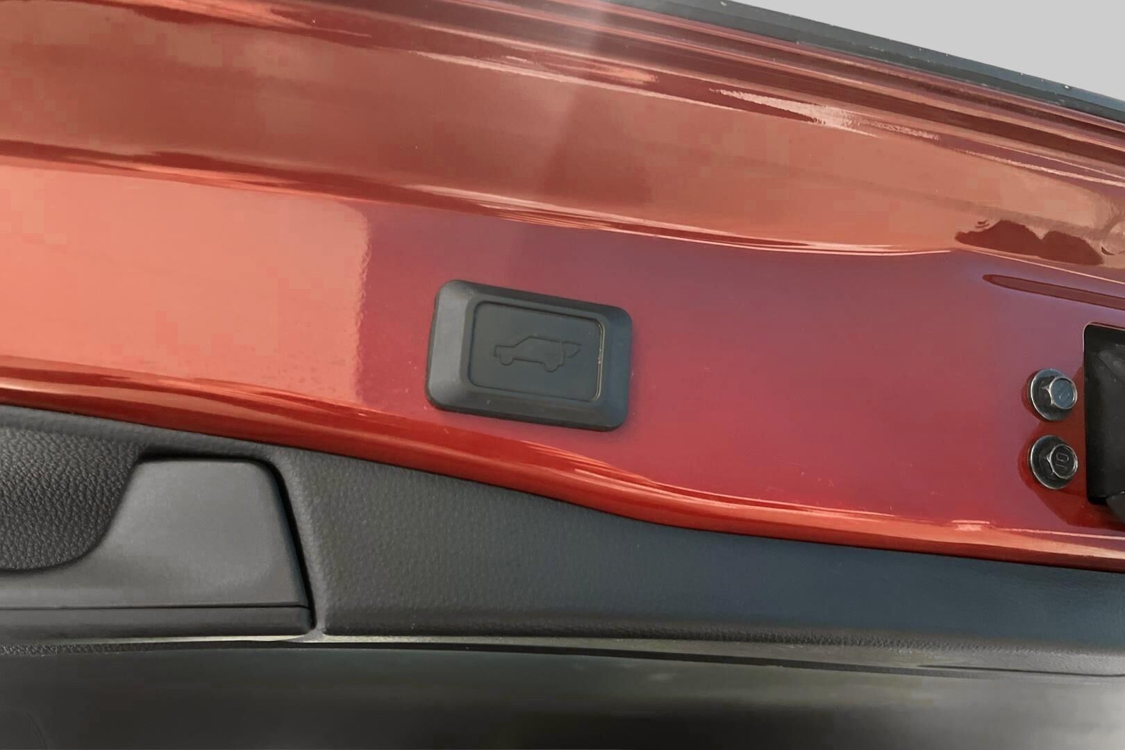 Toyota RAV4 iso kuva 13