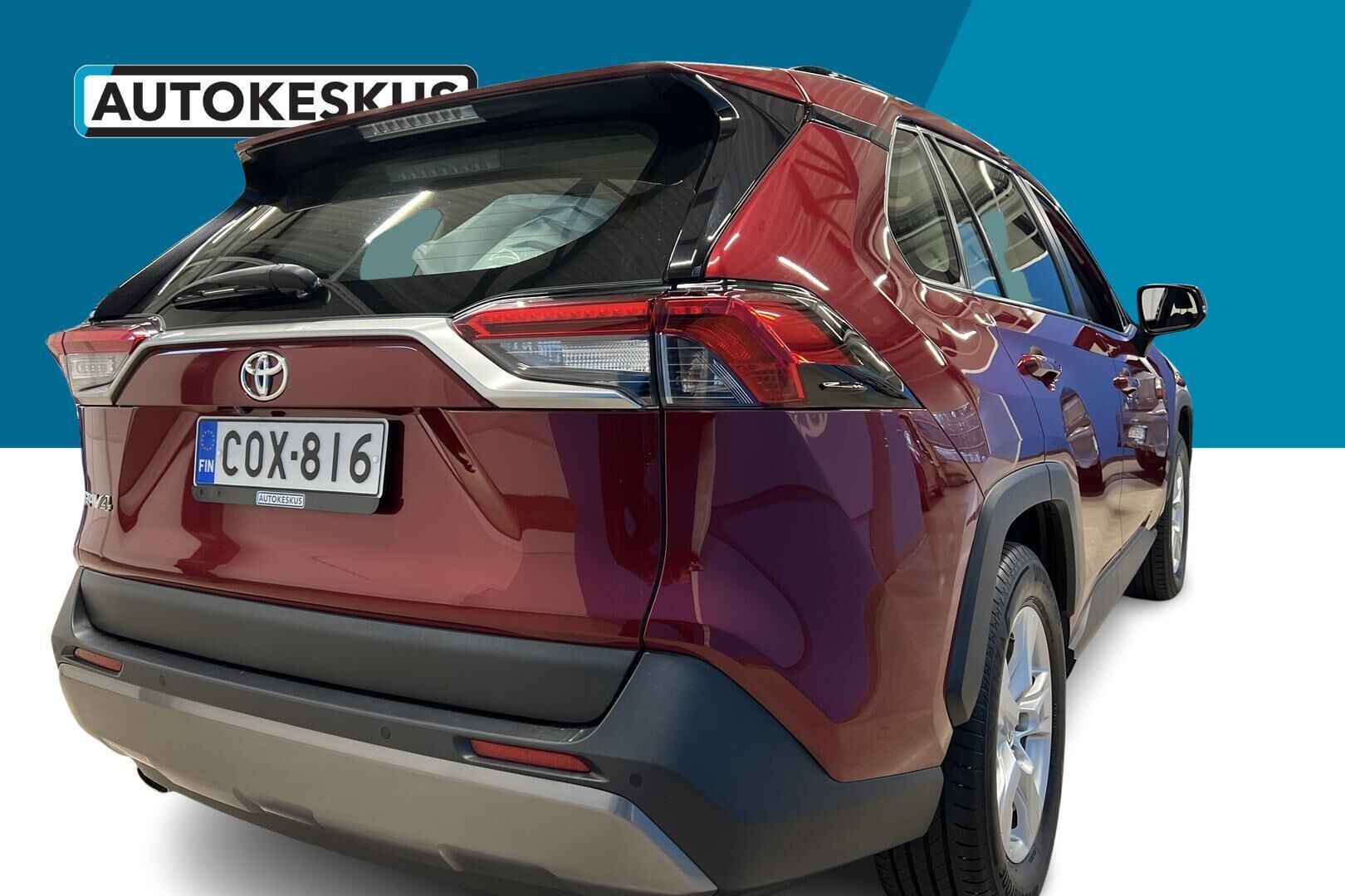 Toyota RAV4 iso kuva 4