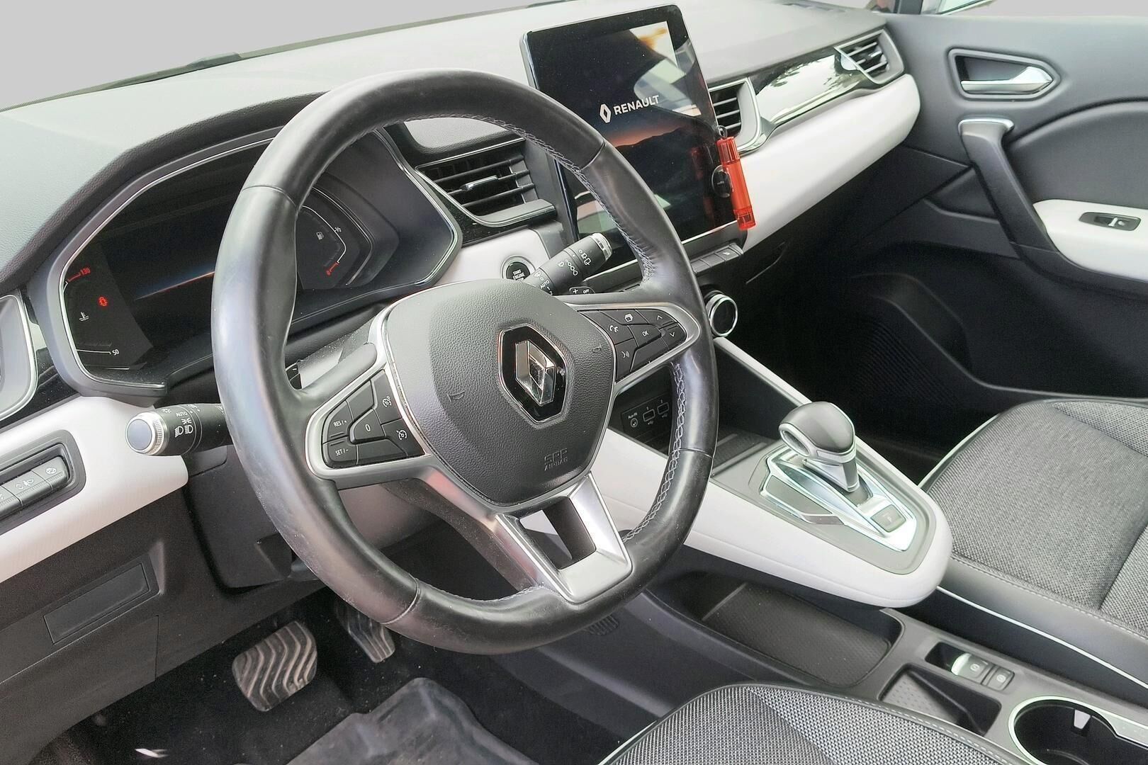 Renault Captur iso kuva 2