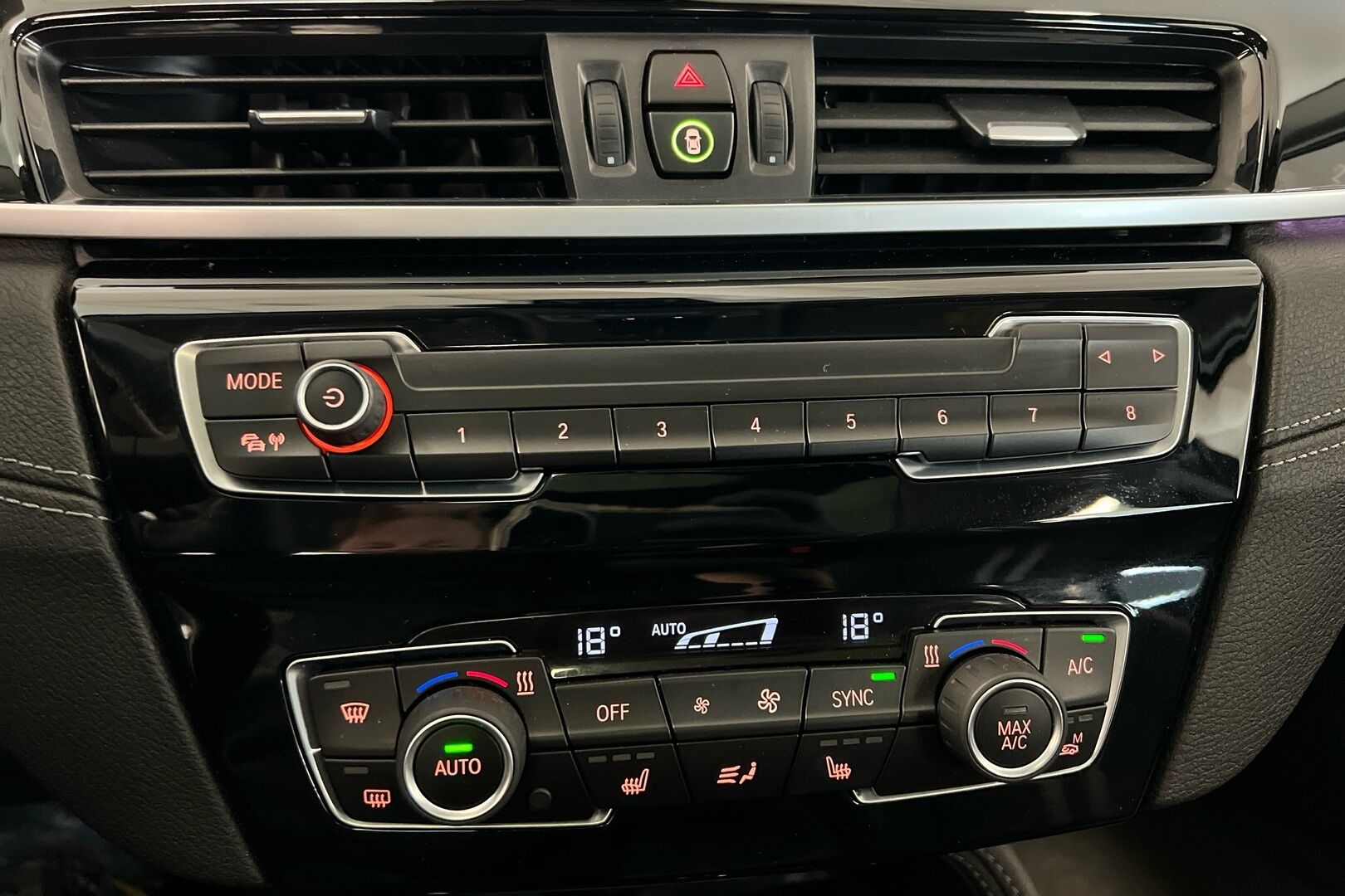 BMW X1 iso kuva 13