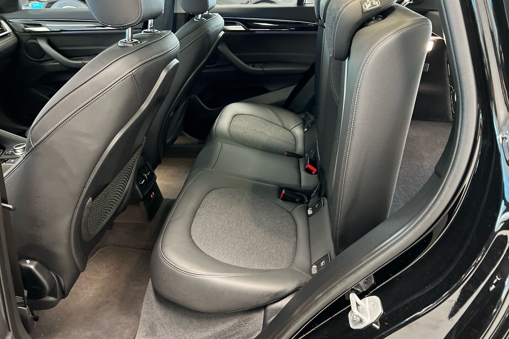 BMW X1 iso kuva 8