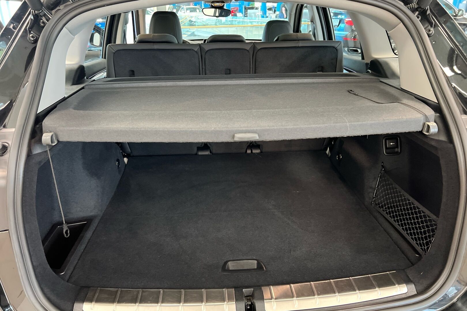 BMW X1 iso kuva 9