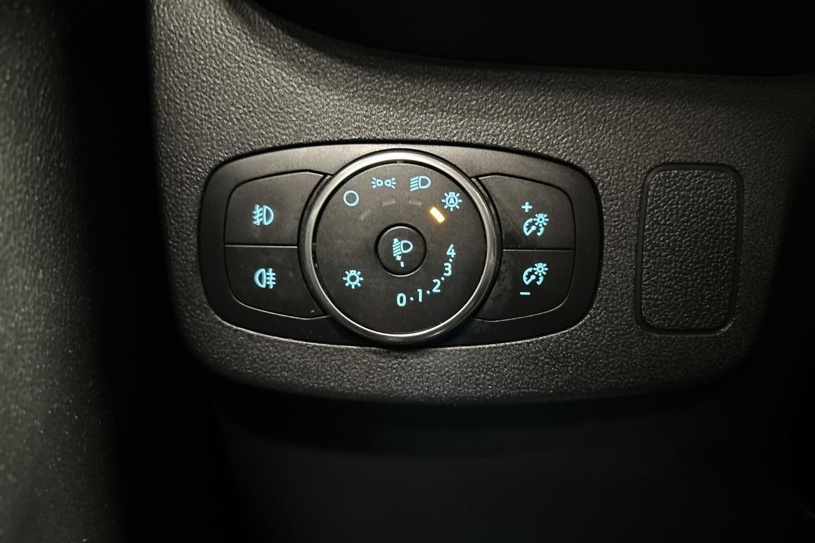 Ford Puma iso kuva 20