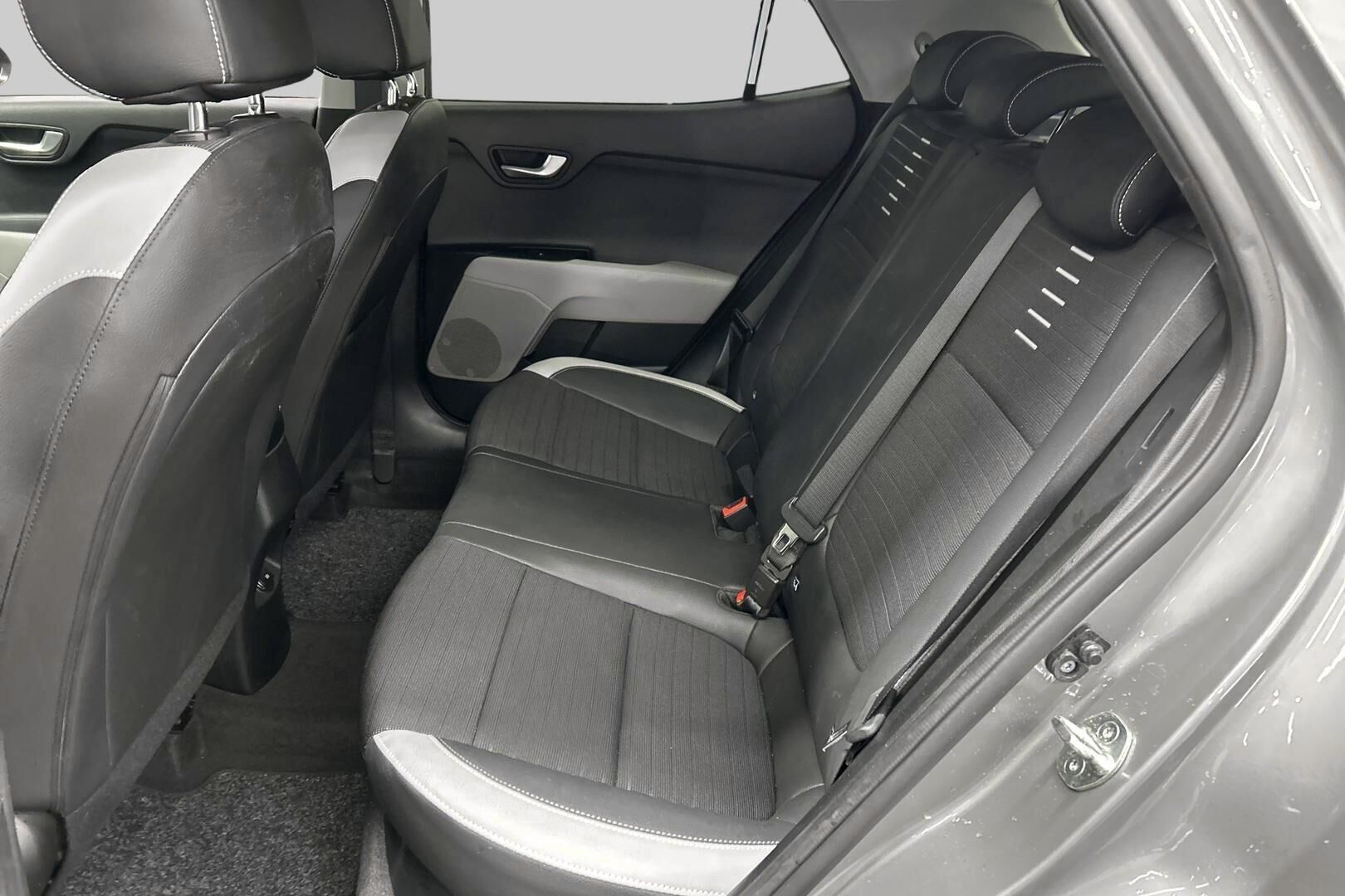 Kia Stonic iso kuva 10