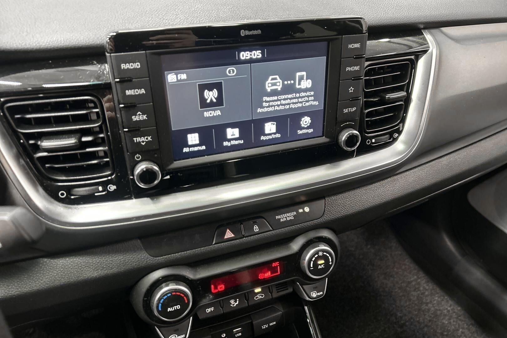 Kia Stonic iso kuva 15