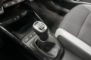 Kia Stonic esikatselu 16