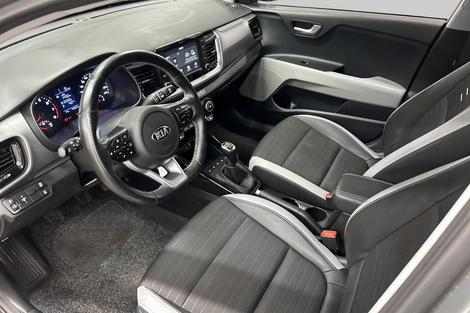 Kia Stonic iso kuva 9