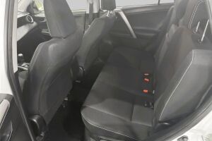 Toyota RAV4 esikatselu 8