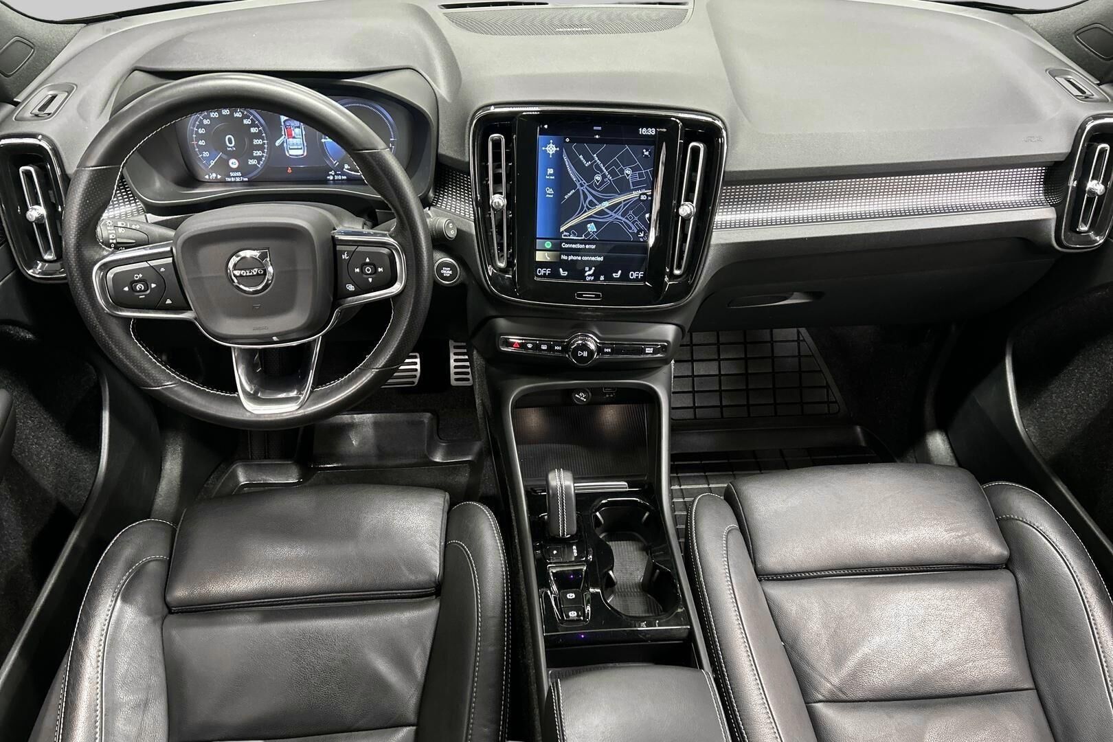 Volvo XC40 iso kuva 11