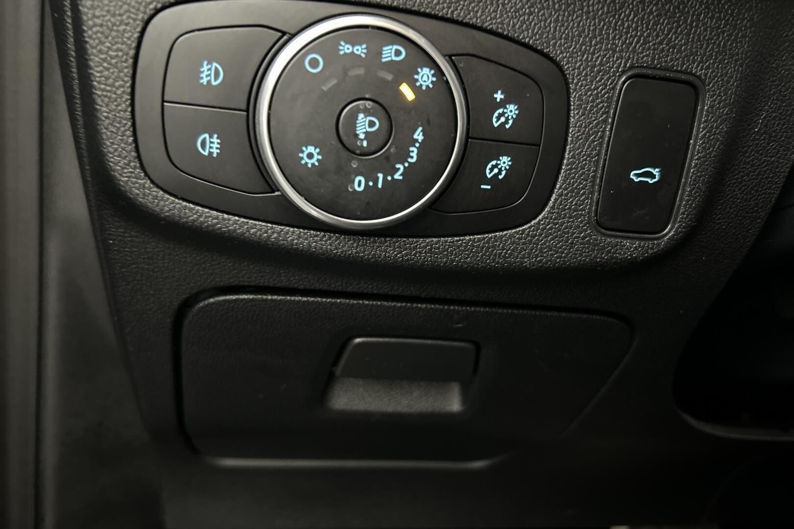 Ford Focus iso kuva 28