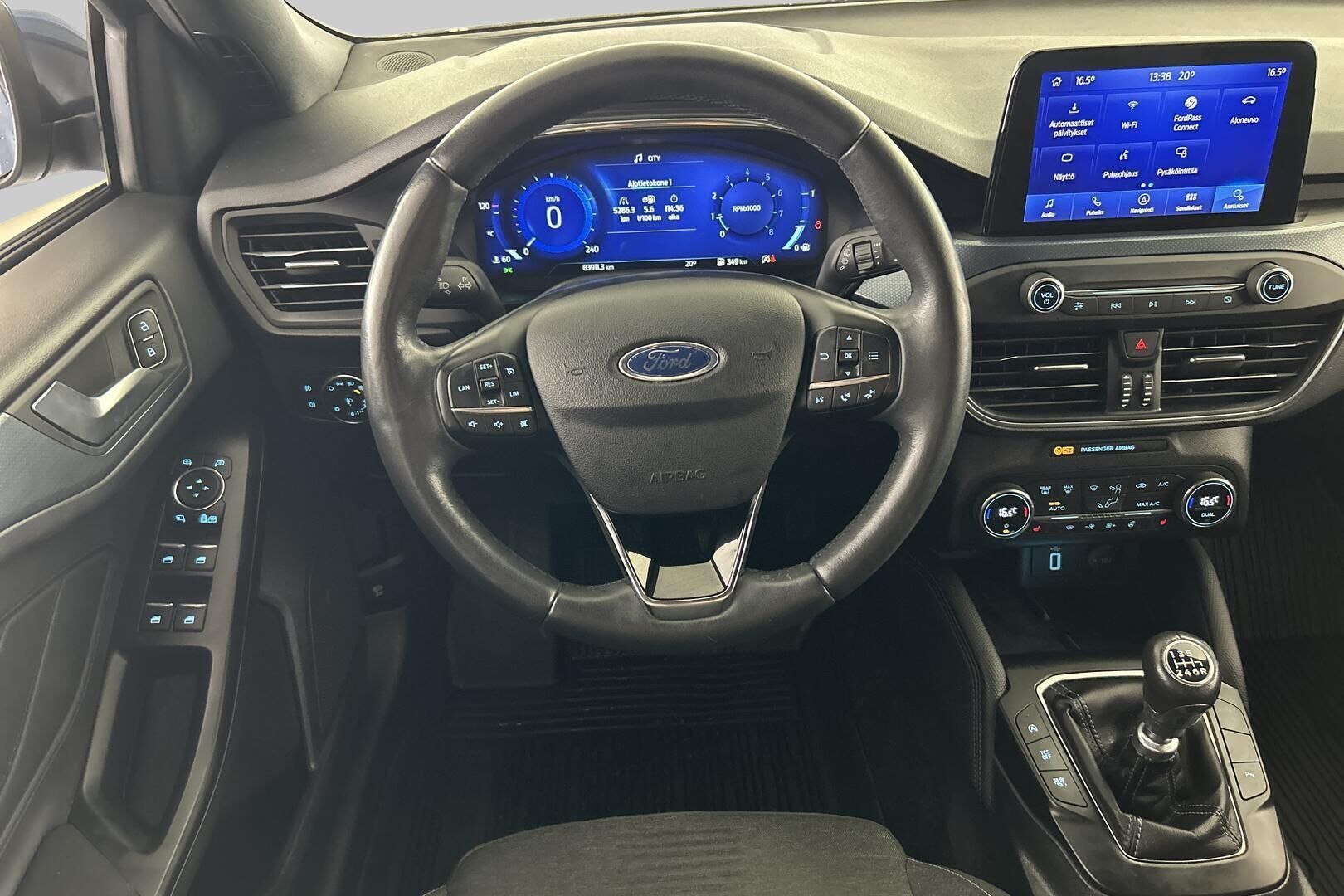 Ford Focus iso kuva 31