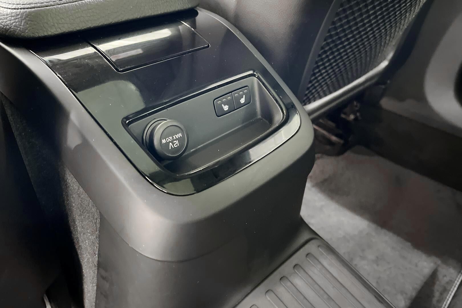 Volvo V90 iso kuva 21