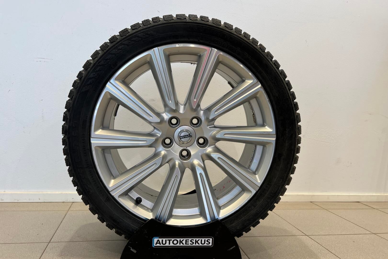 Volvo V90 iso kuva 23