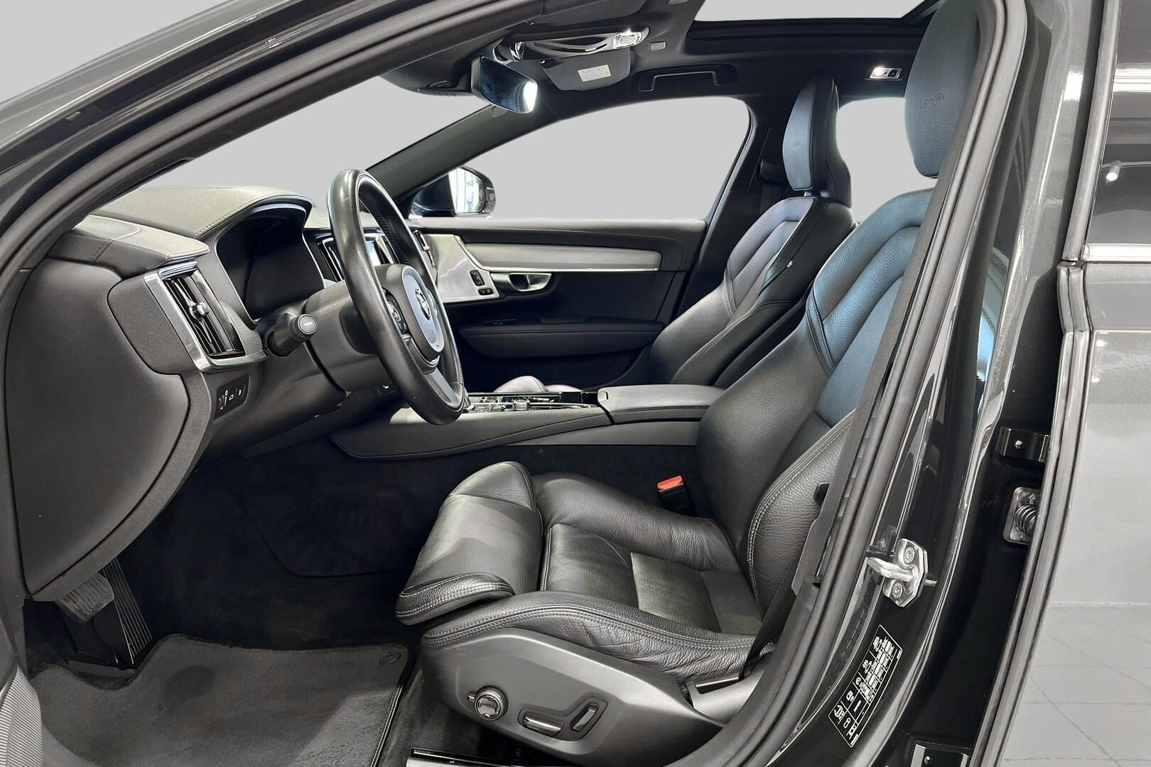 Volvo V90 iso kuva 7