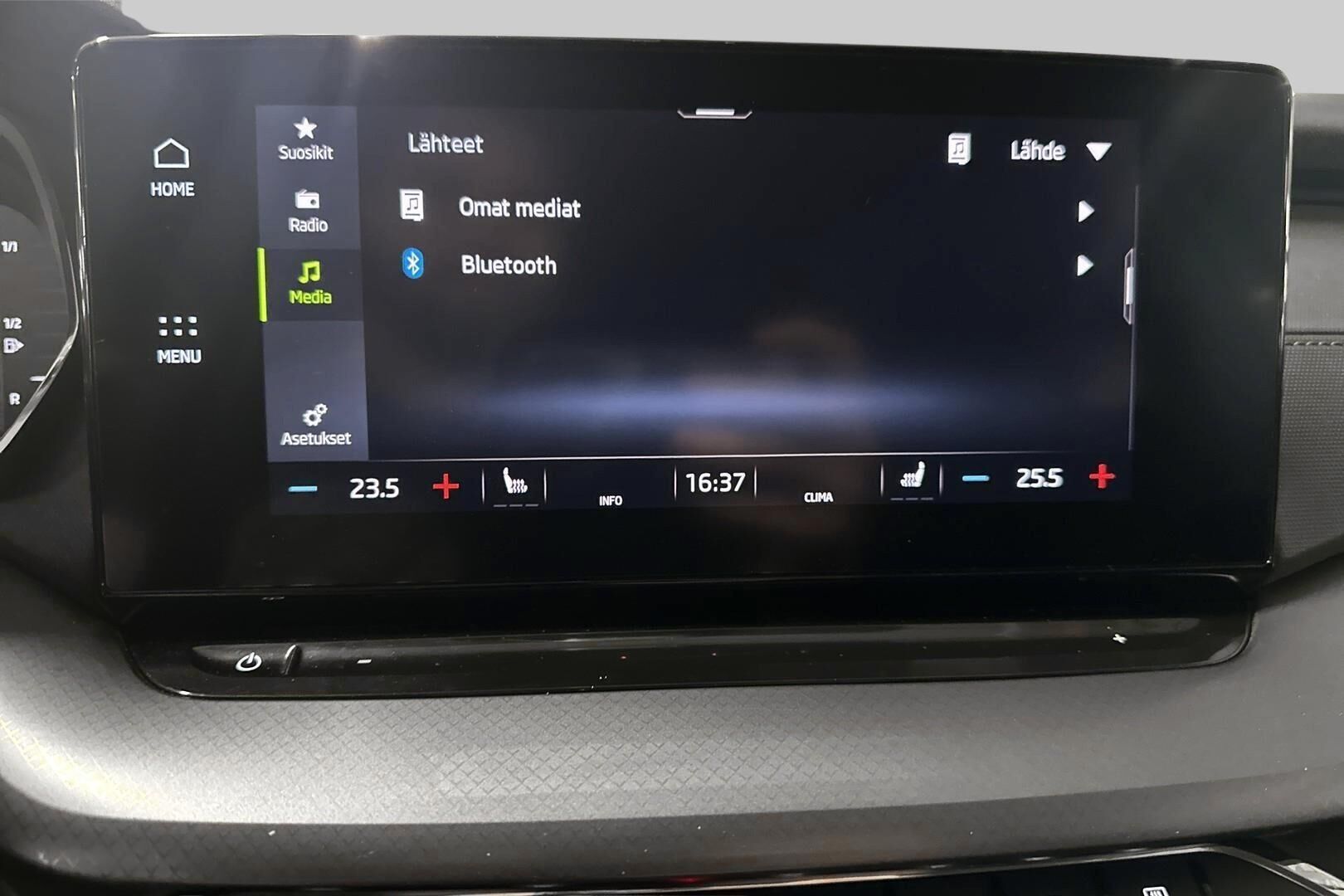 Skoda Octavia iso kuva 16
