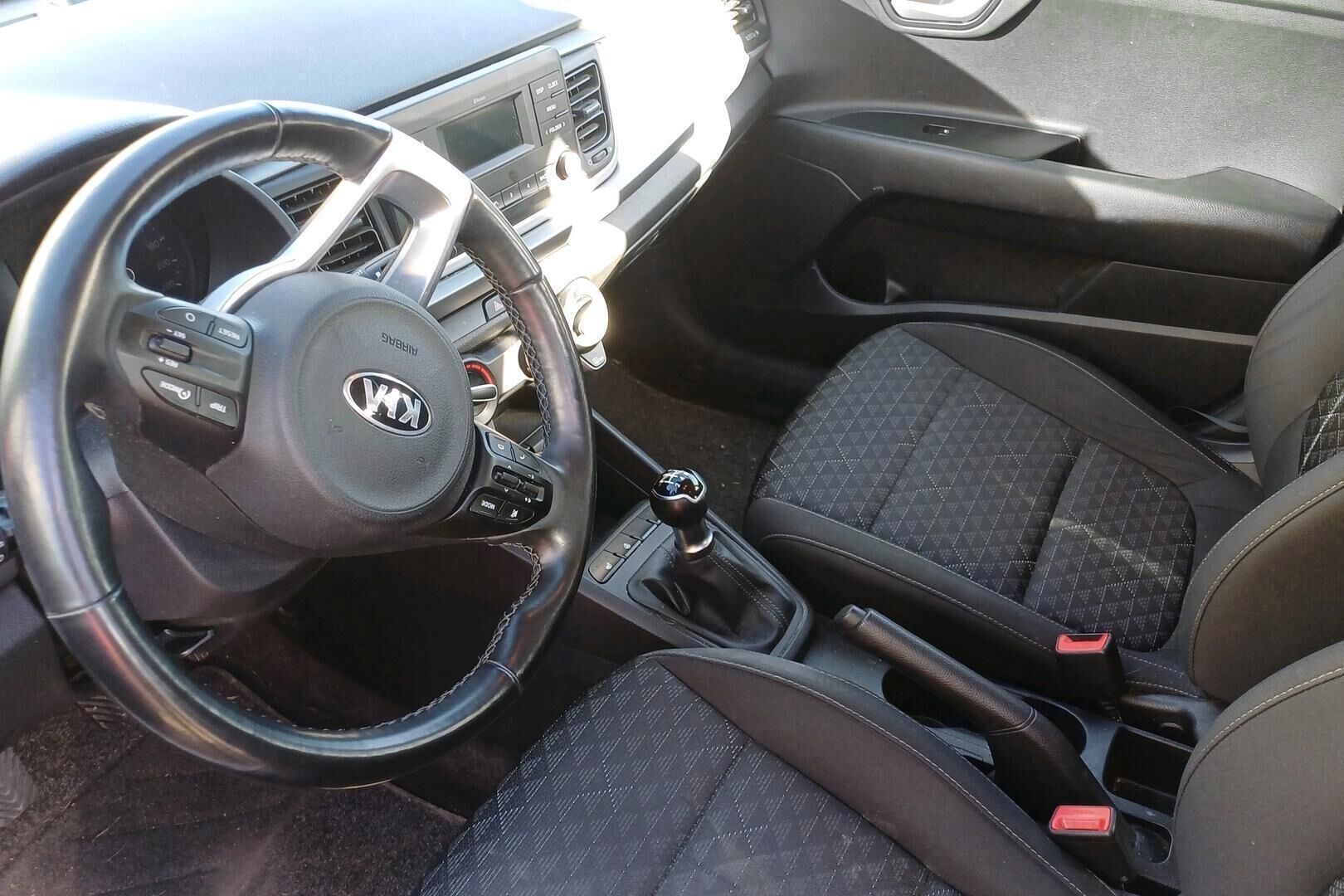 Kia Rio iso kuva 1