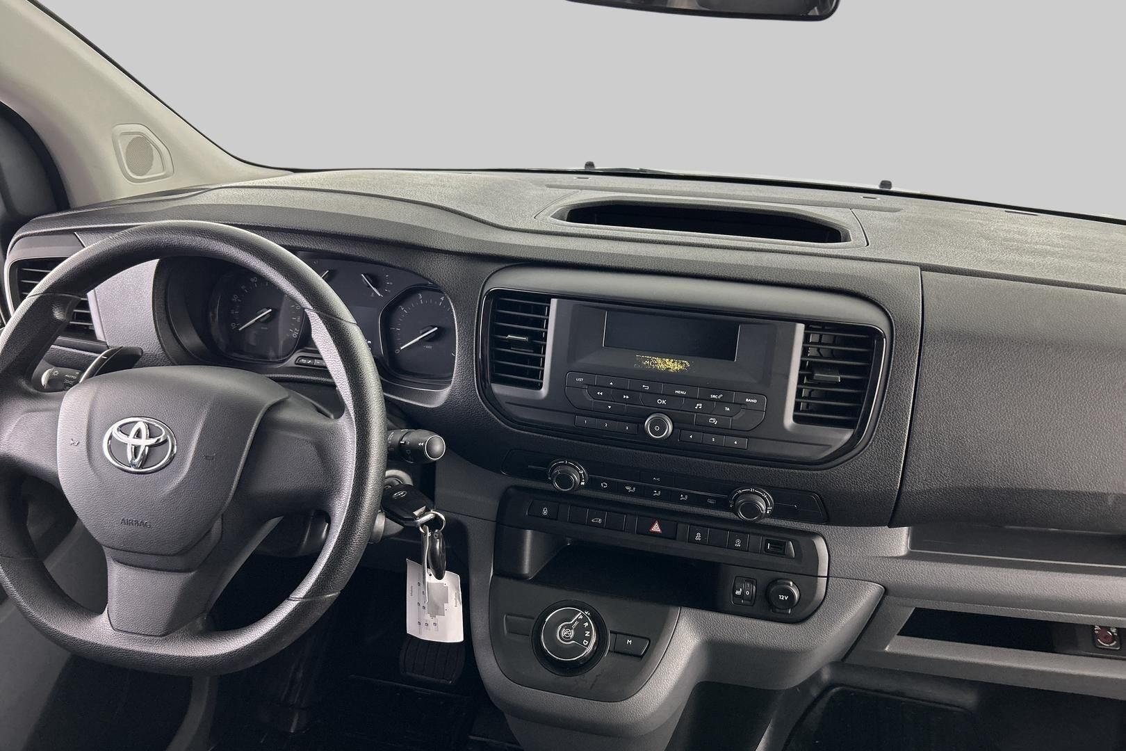 Toyota Proace iso kuva 11
