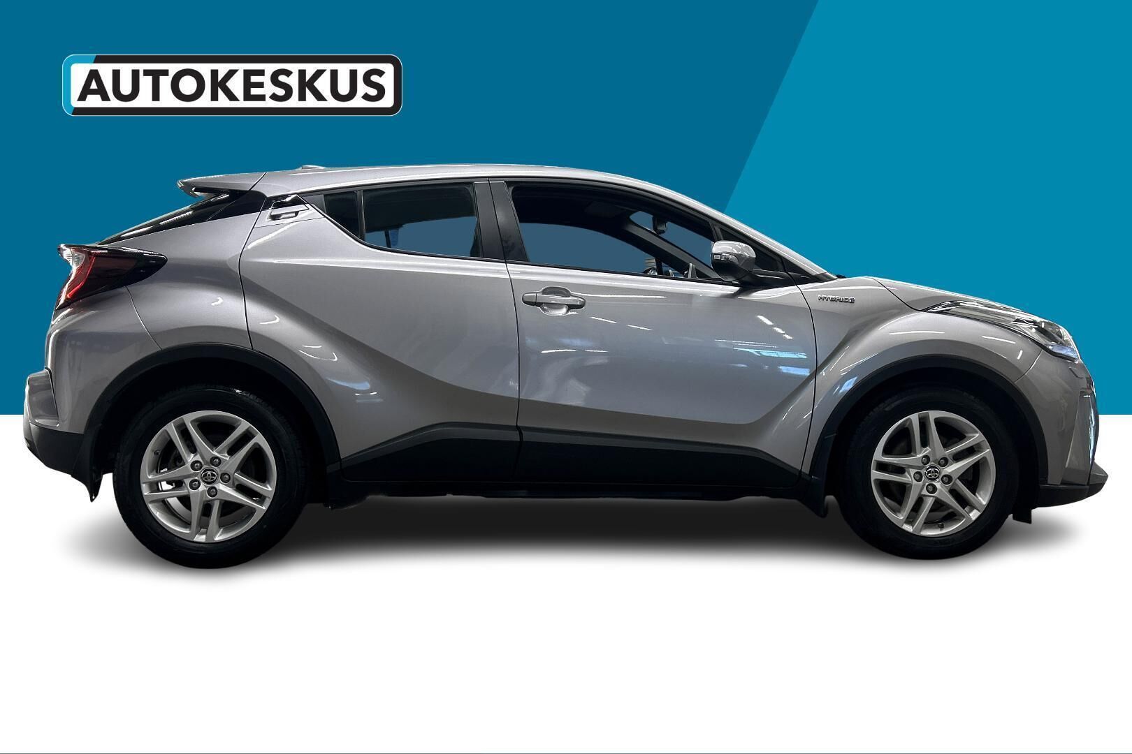 Toyota C-HR iso kuva 4