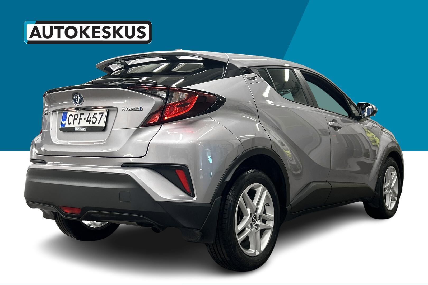 Toyota C-HR iso kuva 5