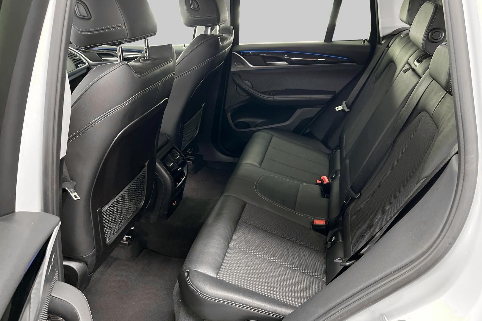 BMW X3 iso kuva 8
