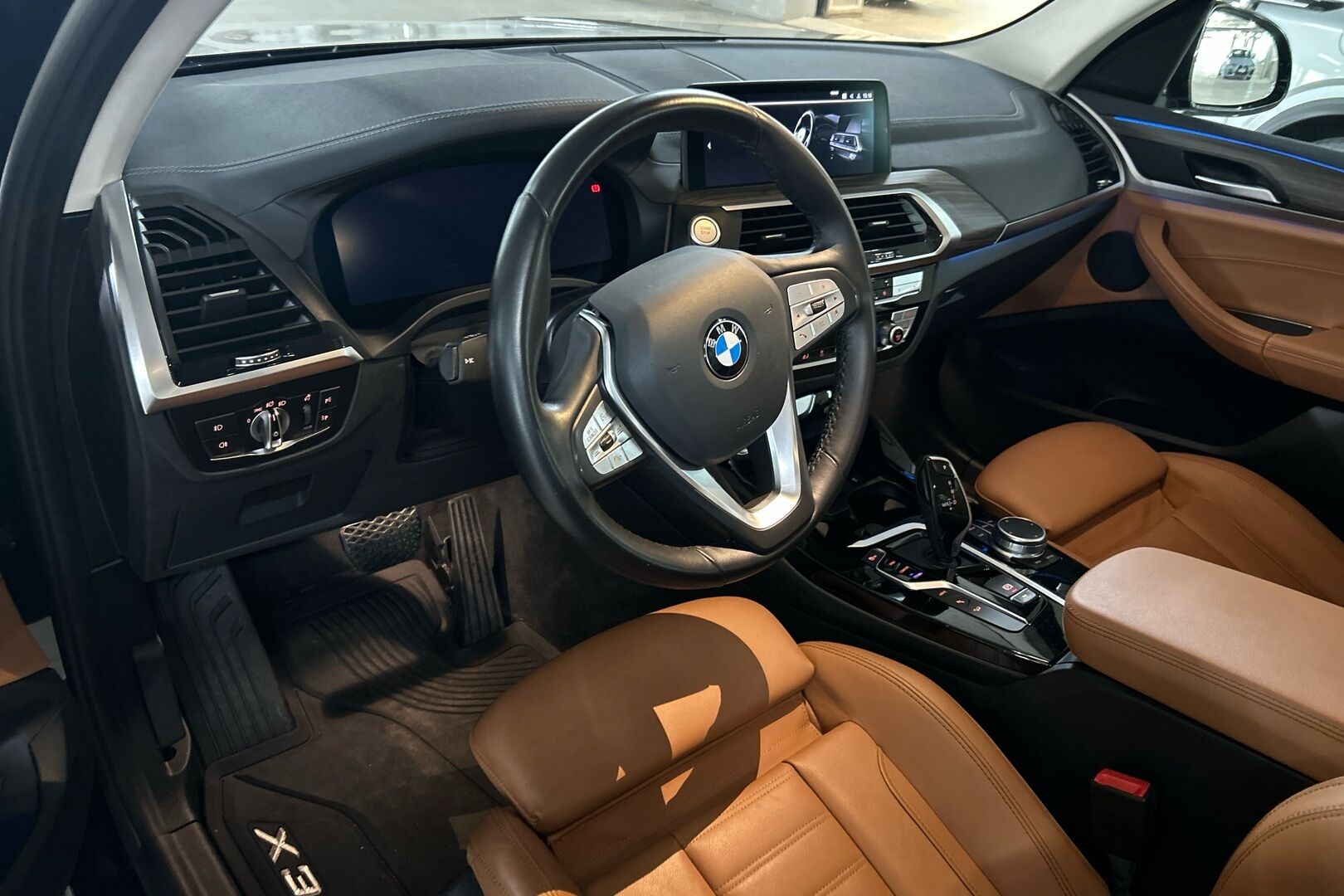 BMW X3 iso kuva 2