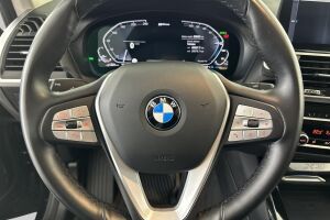 BMW X3 esikatselu 21