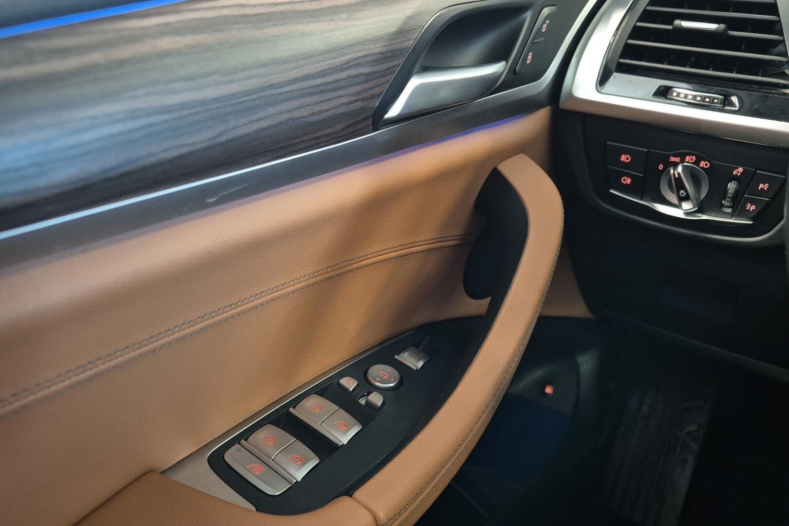 BMW X3 iso kuva 19