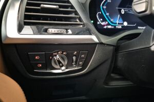 BMW X3 esikatselu 20