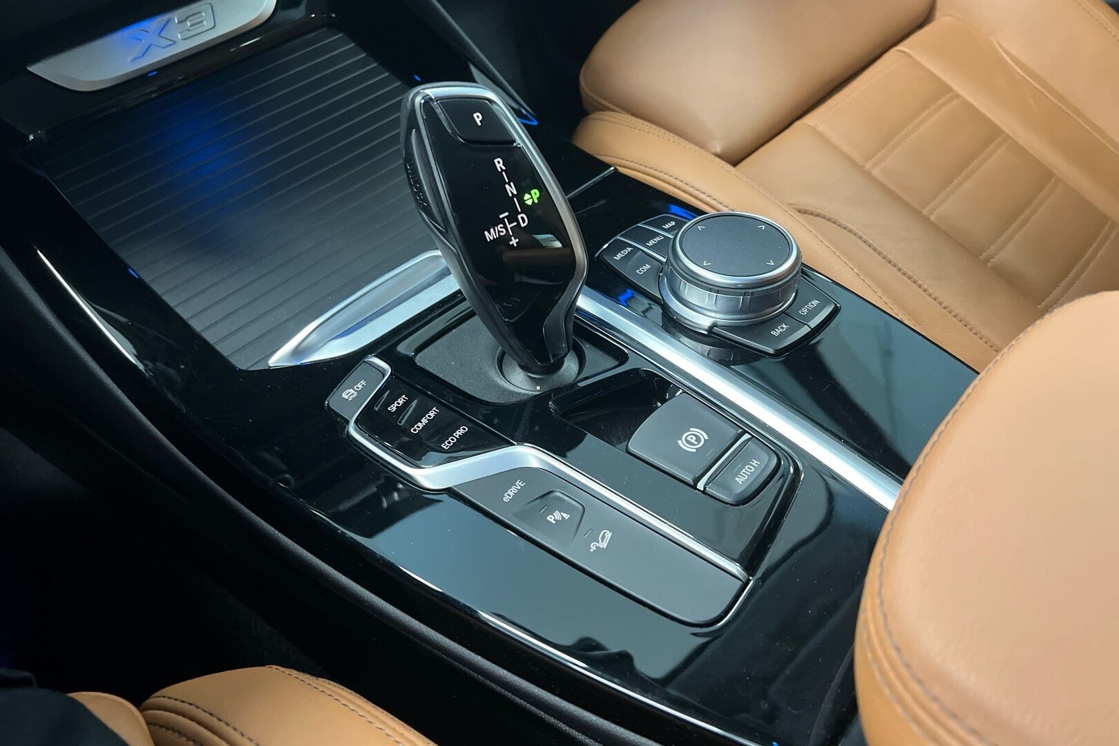 BMW X3 iso kuva 16