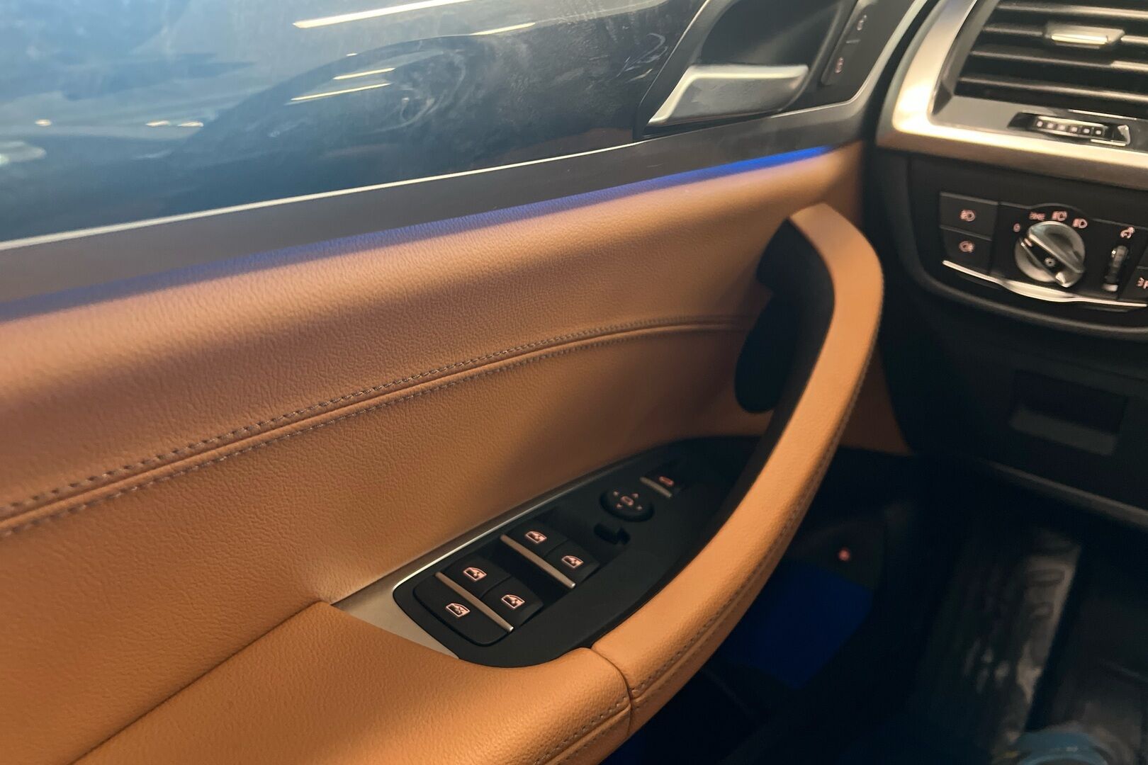 BMW X3 iso kuva 16