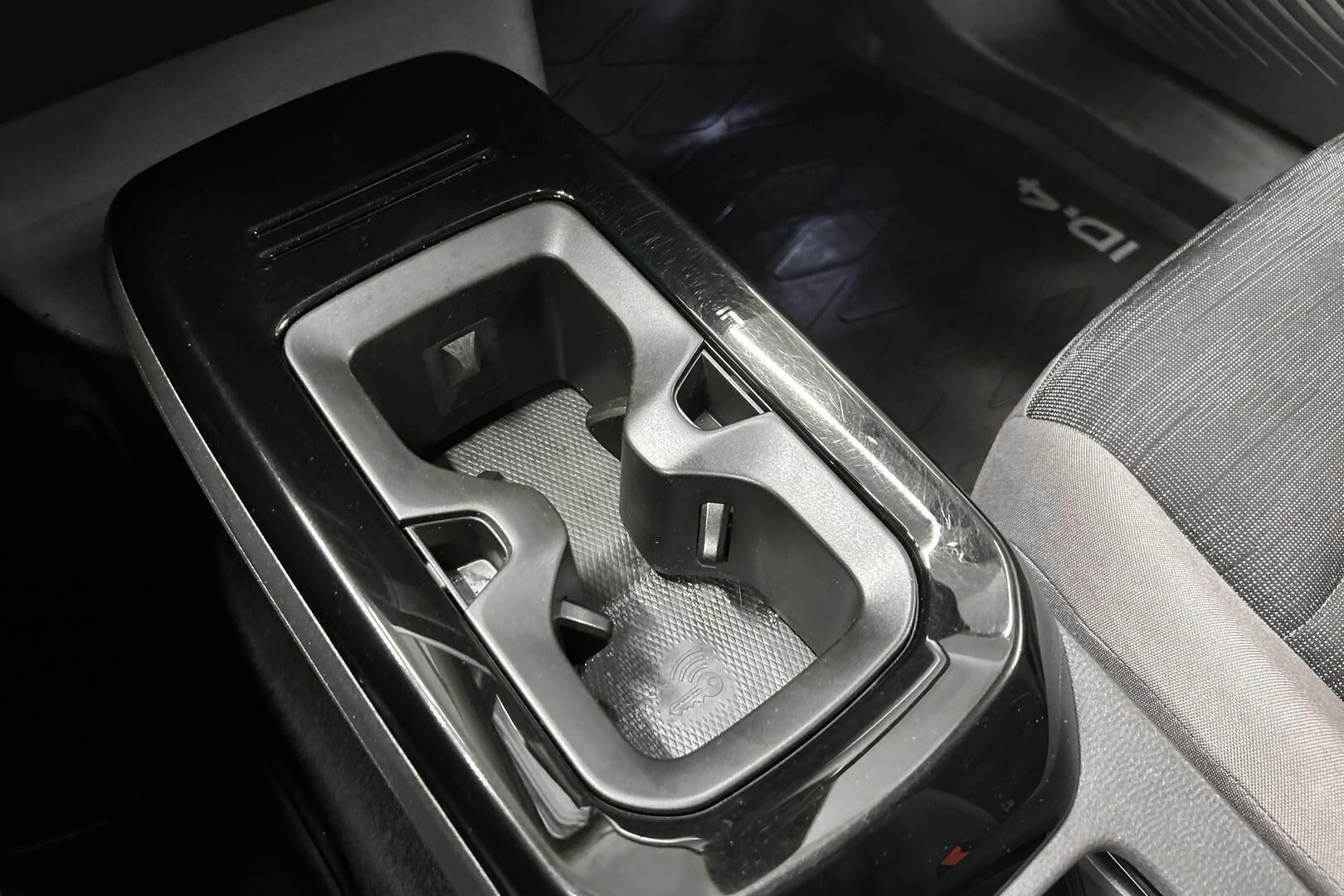 Volkswagen ID.4 iso kuva 20