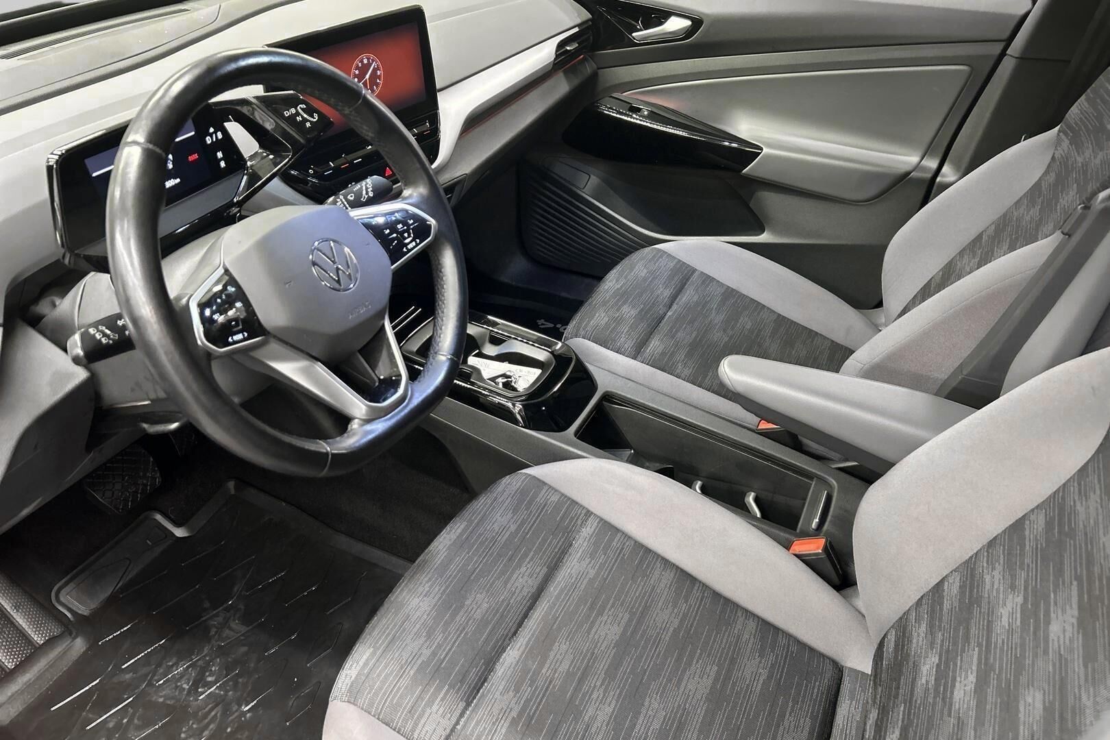 Volkswagen ID.4 iso kuva 9