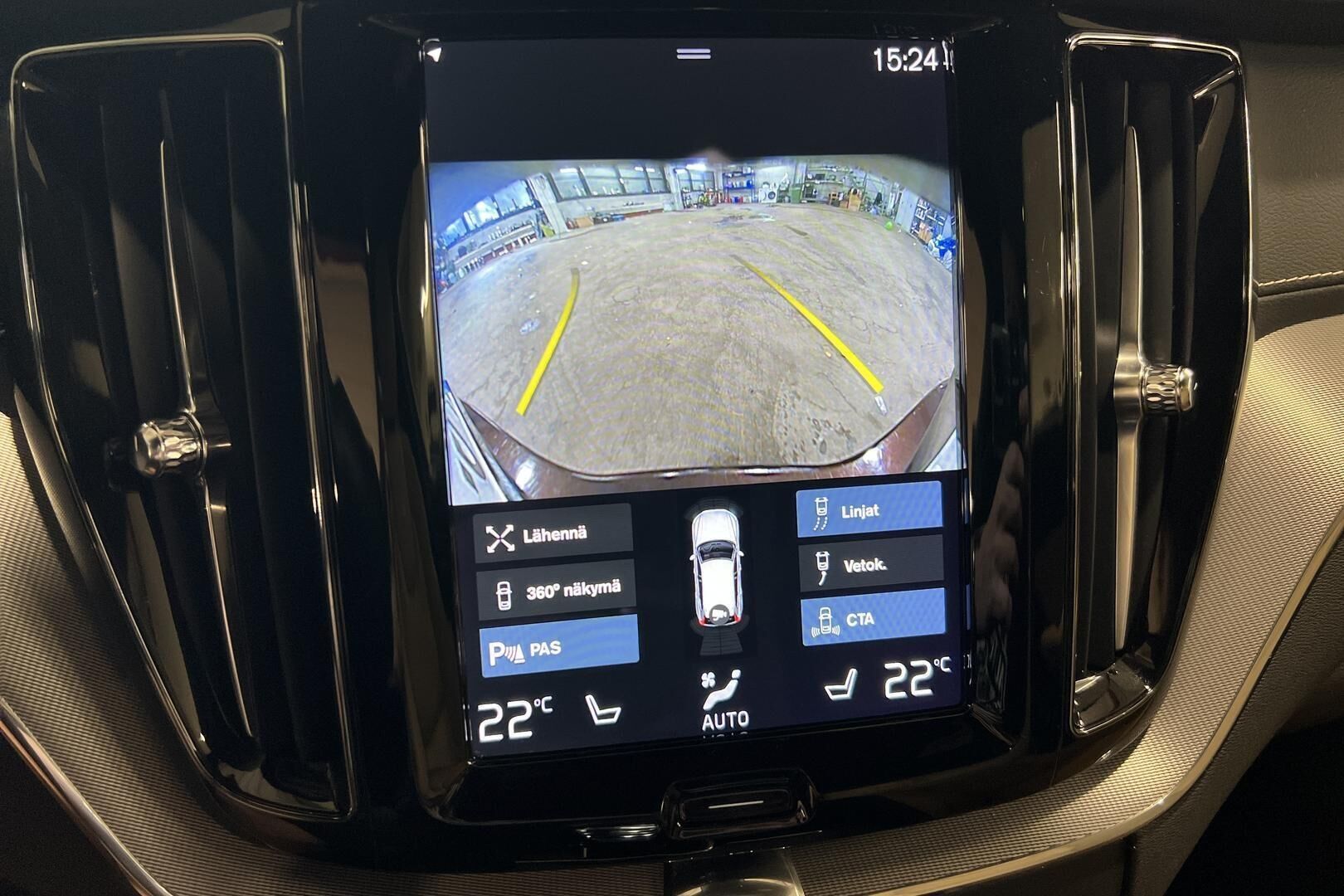 Volvo XC60 iso kuva 25
