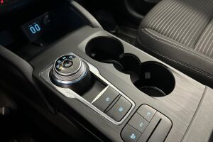 Ford Kuga esikatselu 16