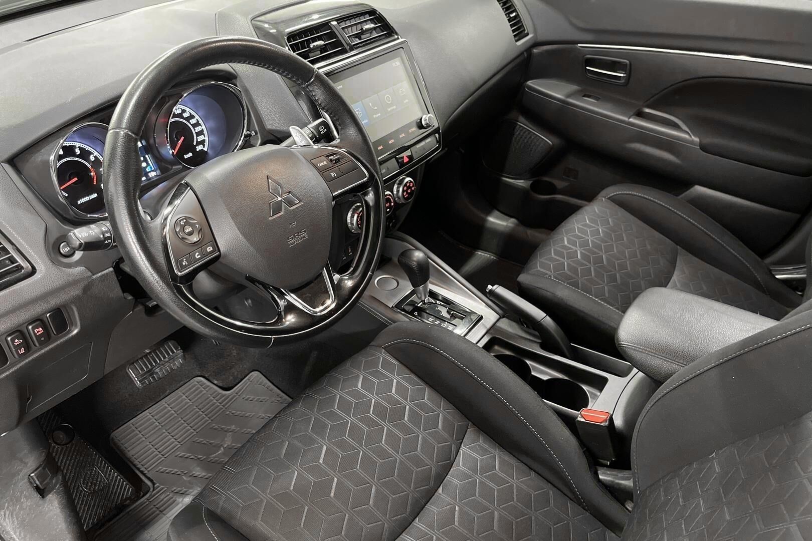 Mitsubishi ASX iso kuva 8