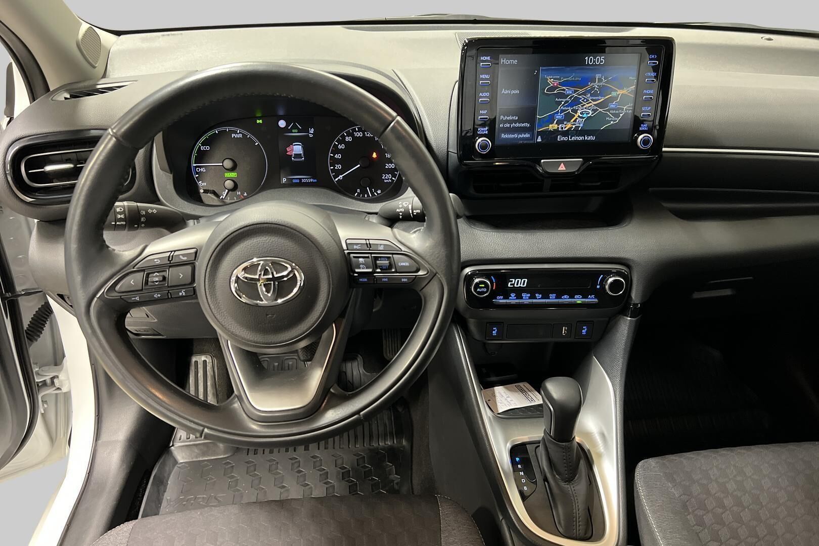 Toyota Yaris iso kuva 10