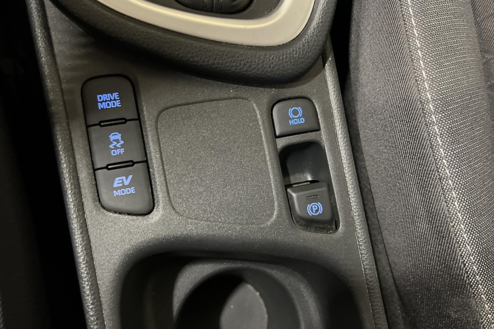 Toyota Yaris iso kuva 15