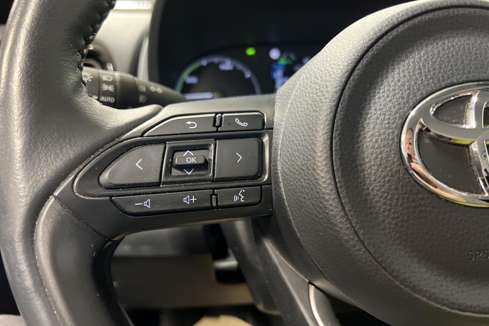 Toyota Yaris iso kuva 16